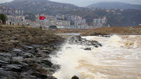 T­r­a­b­z­o­n­­a­ ­k­u­v­v­e­t­l­i­ ­r­ü­z­g­a­r­ ­u­y­a­r­ı­s­ı­